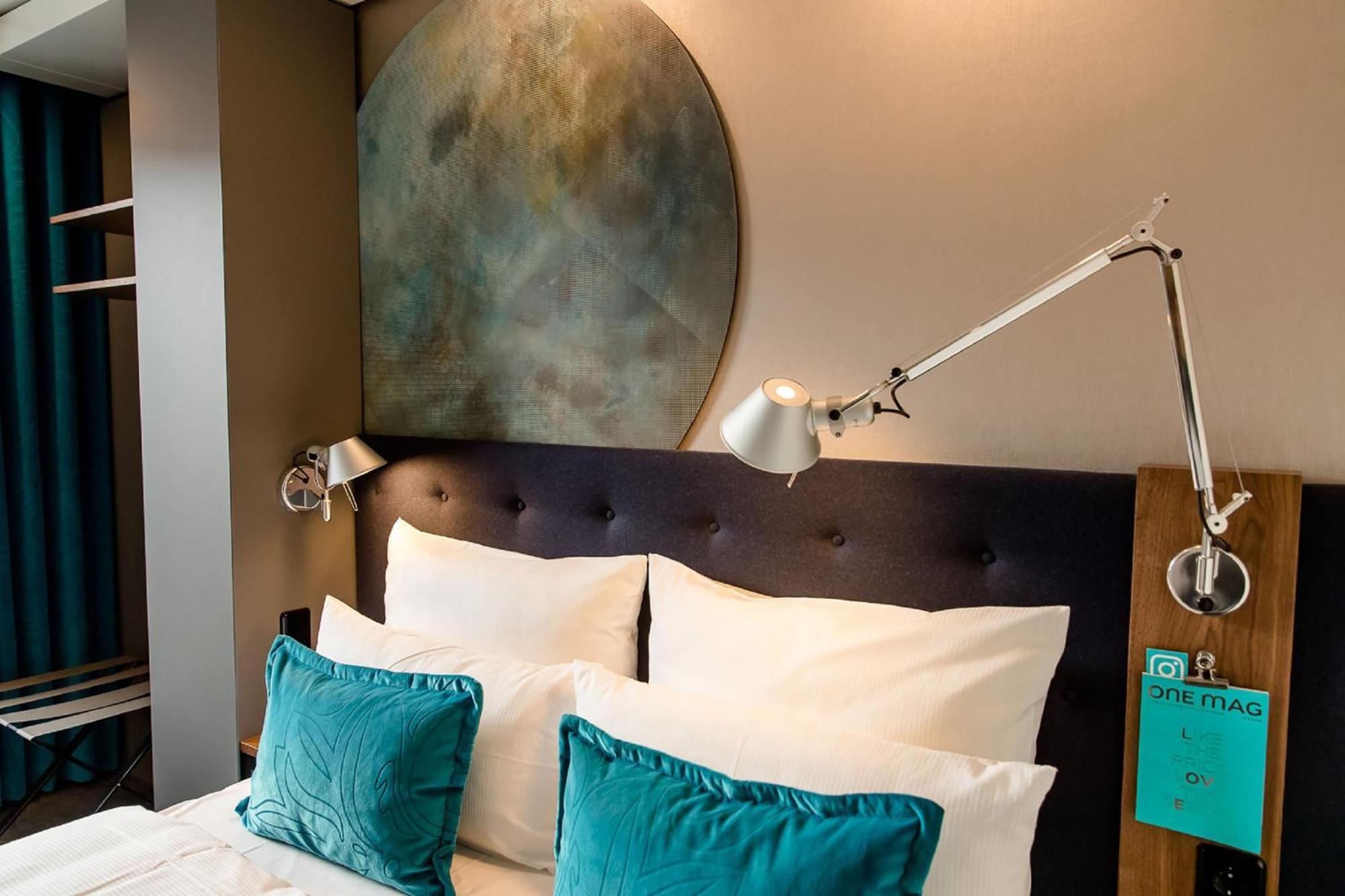 Motel One Nuernberg-Plaerrer Экстерьер фото