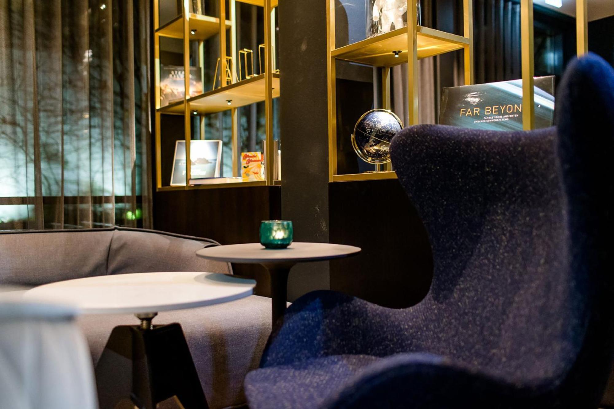 Motel One Nuernberg-Plaerrer Экстерьер фото